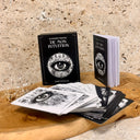 Blanc ou noir ? Quelle sera la couleur de ton message !
Enfin un petit oracle à emporter partout avec soi... Laisse parler ton intuition et reçois une réponse immédiate à toutes tes questions !