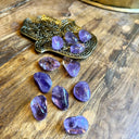 apaisement, calme, séparation, rupture, décès, perte d'un proche, atténuer la douleur, force, continuer à avancer dans la vie, stress, anxiété, peur, apporte de l'énergie positive, développe créativité, imagination, concentration, rêve, intuition, sommeil de qualité, ouverture d'esprit, parler en publique, affirmation de soi, prendre sa place, public, prendre la parole, aisance, prendre des décisions, addictions,  renforce le système immunitaire