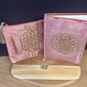 Pochette en velours vieux rose avec Fleur de Vie
