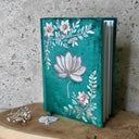 Carnet velours vert avec lotus, spiritualité