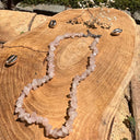 Collier baroque Quartz rose, l'apaisement - Mineralshop  ,calme et paix intérieure , lutte contre anxiété  ,angoisses ,timidité maladive, 