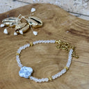 BRACELET ROSALIA DORÉ HOWLITE BLANCHE, CRISTAL DE ROCHE