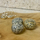 Pierre roulée Jaspe Dalmatien, l'équilibre