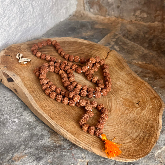 Mala Rudraksha 108 grains avec houpe orange