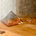 Pyramide Orgonite 7 chakra OM