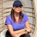 T-Shirt violet col V "Ose, brille, sois puissante !"