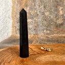 Obélisque Tourmaline noire, la protection et l'ancrage - Mineralshop, absorption d'énergies négatives, apaise le mental, décoration, feng shui 