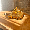 pyramide en oeil de tigre avec arbre de vie - Mineralshop taux vibratoire, protection, décoration, géométrie sacrée